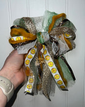 Load image into Gallery viewer, XL softball whimsy knot
